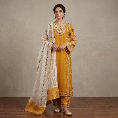 Luxury 4 Piece Organza Embroidered Suit with Sitara & Tassel Work