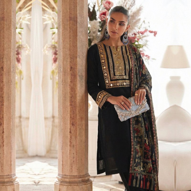 Luxury Pashmina 3 Piece Suit – Elegant Winter Wear