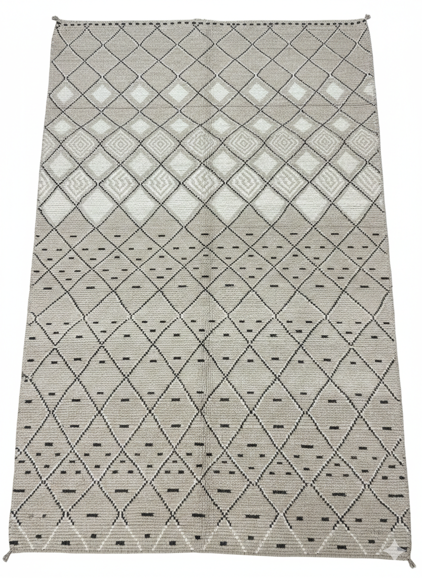 Handmade Moroccan Berber Vintage Wool Rug – 290x175 cm